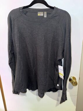 NWT Zella Black Activewear Long-Sleeve Top Size Small